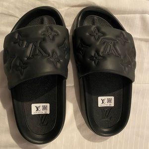 LV pool slides size 35 5 BRAND NEW No Box